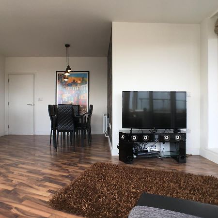 Luxury 2 Bed Penthouse Apartment Near Station London Exterior foto