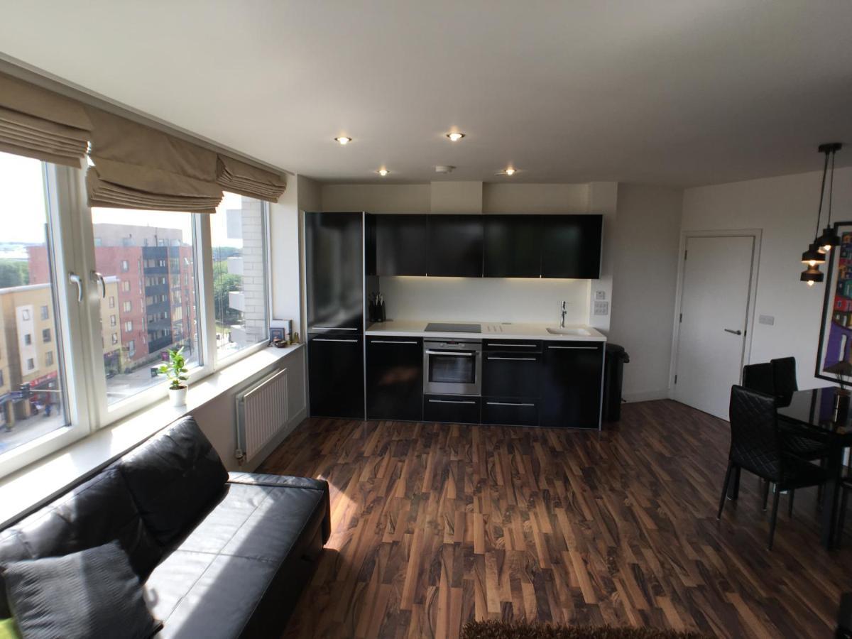 Luxury 2 Bed Penthouse Apartment Near Station London Exterior foto